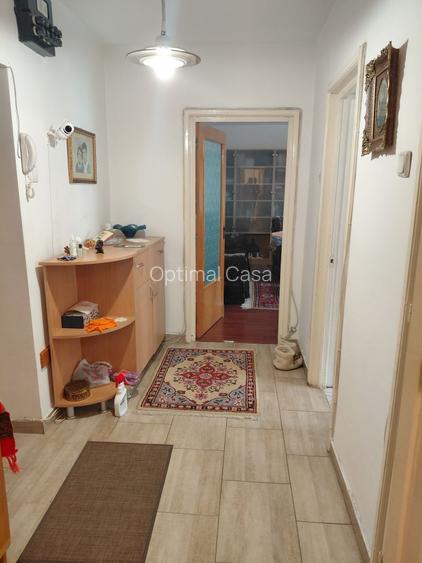 Piata Muncii(Calea Calarasi ), 2 camere, imobil 1996, etaj 4,liber