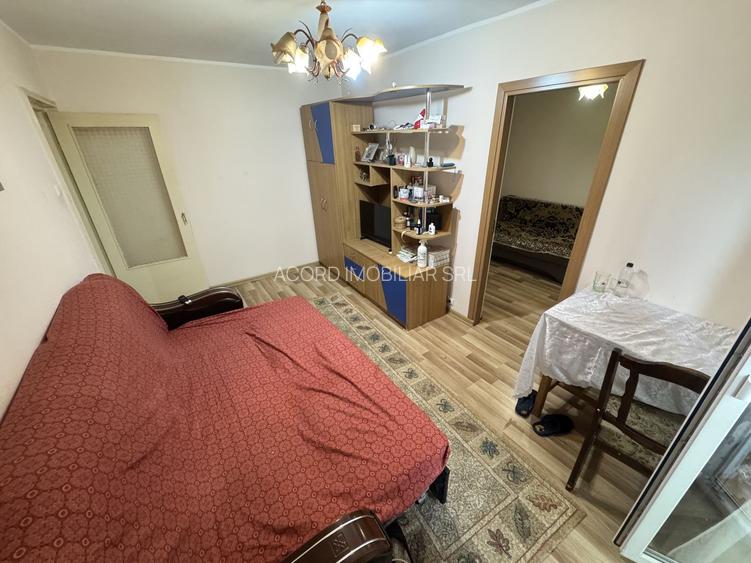 Apartament 2 camere zona Km 4 5 cu Gaze si Boxa - 2