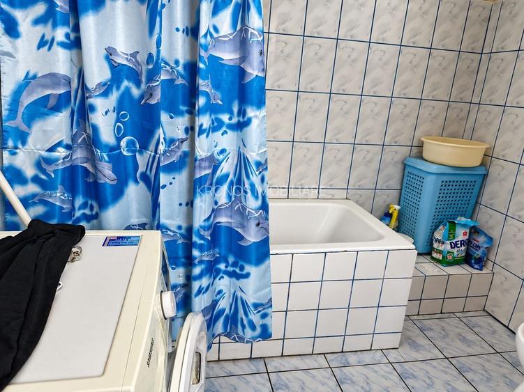 CENTRAL LANGA MARE - CASA CASATORIILOR P+1 ST 130 PRET 299.000 EURO