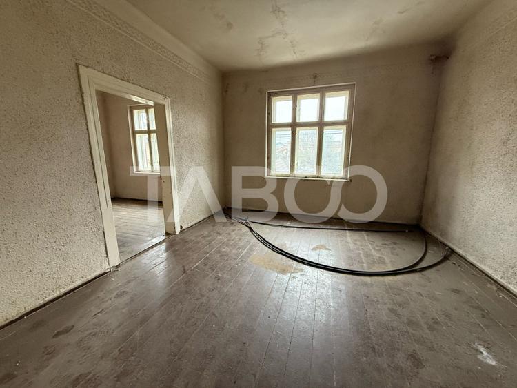 3 apartamente de vanzare la casa 132 mpu curte 966 mp zona Turnisor