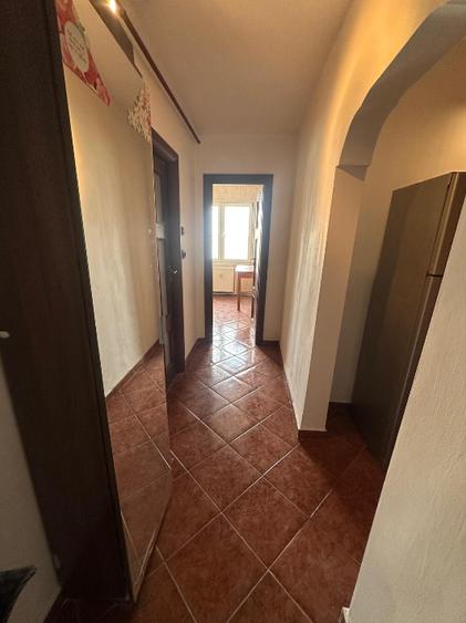Bld. Chisinau -Piata Delfinului-Apartament 2 camere-confort 1-Centrala -Parcare
