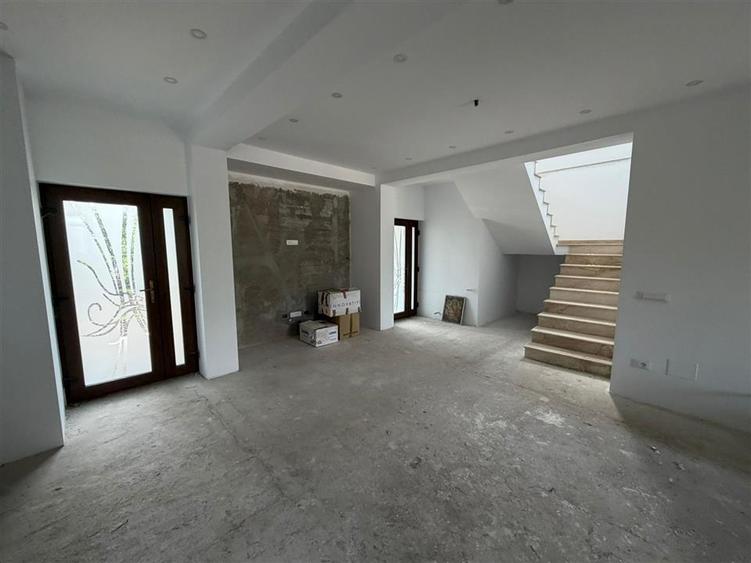 Casa noua P+1 de vanzare in Petresti