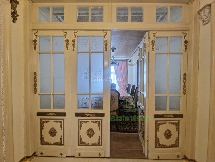 Apartament superb pe doua nivele, renovat integral, in vila, curte proprie, Grad - 12