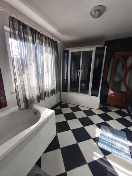 Casa multifunctionala, 420mp, 2300mp teren, Siret