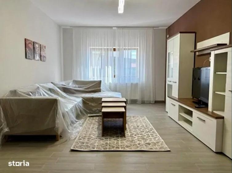 Casă Duplex | 2 Apartamente Separate | Curte, 8 Parcări, Mobilată Nou