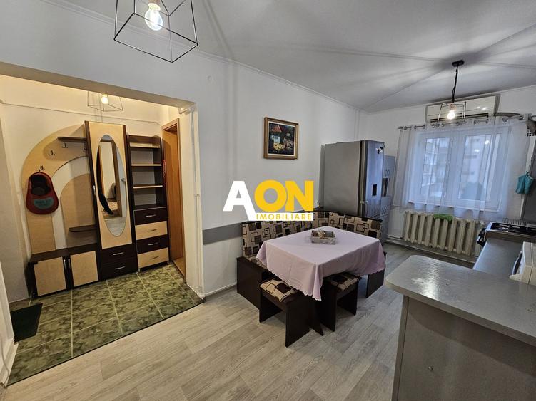 Apartament 3 camere, mobilat, utilat, etaj 2, Cetate