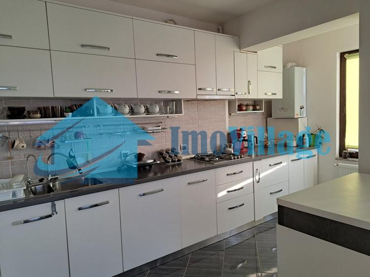 Vand apartament 2 camere, str. Voinicenilor, Tg. Mures