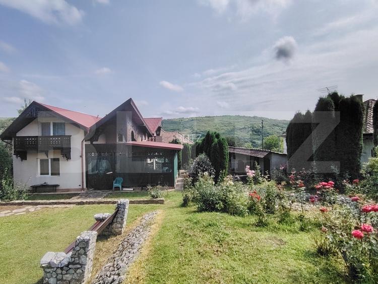 Casă cu mobilier premium și grădină spectaculoasă in Tarnaveni - 5