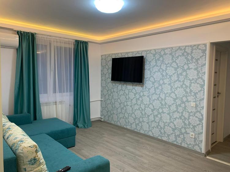 Se inchiriaza in centru apartament cu doua camere, pret 400 euro lunar.