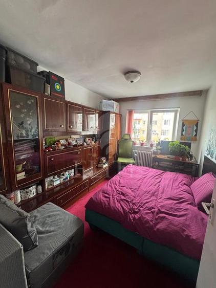 Apartament 3 camere în zona COMPLEX BIG