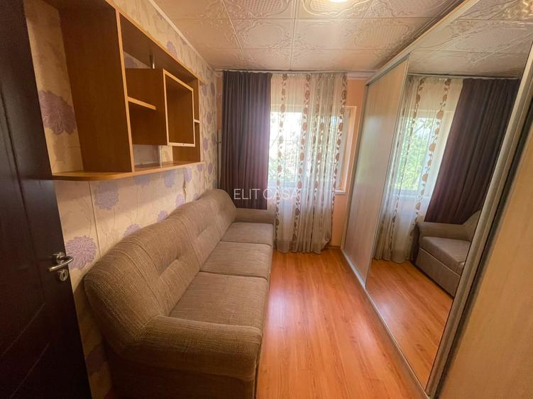 Apartament cu 3 camere, etajul 2/4, zona Mircea cel Batran - 4