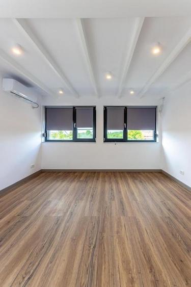 Oferta unica, vila 200mp, teren 833mp, deschidere la lac