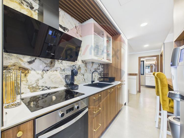 Apartament cu 2 camere, de inchiriat Bloc Teglia - Zona Decebal