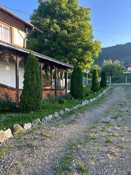 Casă de vânzare mai multe detalii la nr 0756709977
