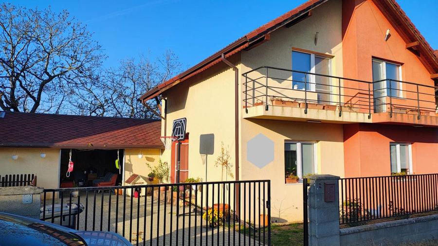 Giroc - Casa individuala cu garaj de 80 mp