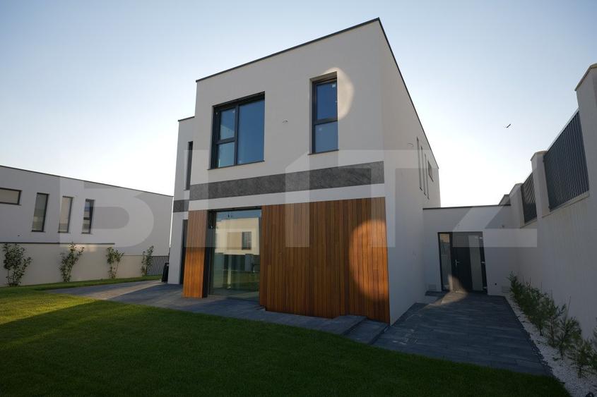 Vila Smart Home. Cu panouri solare, 4 dormitoare, birou si sauna.
