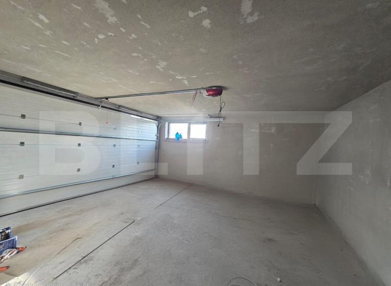 Unitatea C2 , Duplex semifinisat, zona Dambul Rotund, priveliste spre oras