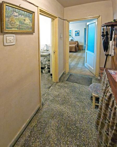 Vanzare 3 camere Zboina Neagra-Giulesti, 4/10, reabilitat, necesita renovare