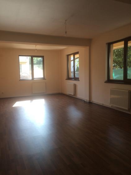 Vila 2005,metrou Brancoveanu 14 min, P+1, su 200mp, 5 camere,3 bai, teren 200 mp