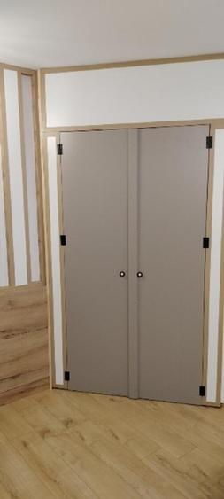 Apartamentul se vinde mobilat  utilat și mai dispune de 11 m de balcon .Seîntr-