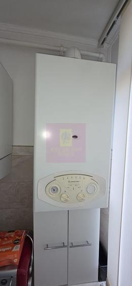 Apartamnet cu 3 camere de vanzare in Campina, Central