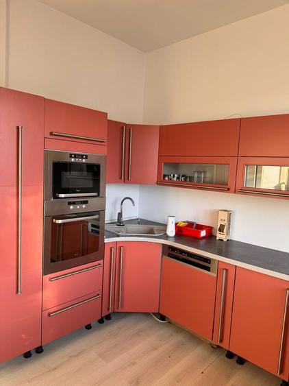 Cladire birouri / spatiu comercial - 584 mp - Comision ZERO