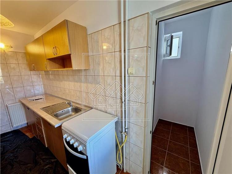 Apartament 2 camere decomandat, balcon, 60 mp - Mihai Viteazu, Sibiu