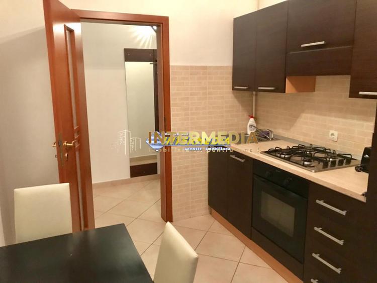 2 camere de inchiriat in Centru Bloc Nou mobilat utilat