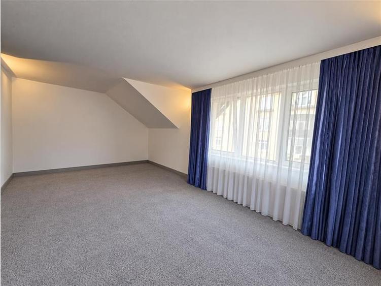 Vila versatila 7 camere + Garaj zona 1 Mai - Ion Mihalache | Ideala locuinta sau