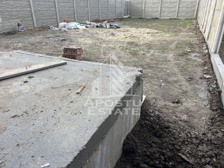 DE VANZARE casa alipita in Covaci cu curte mare