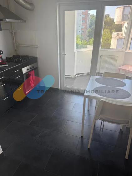 Apartament 2 camere decomandat, 52 mp, zona Plopilor