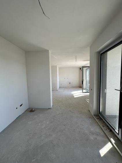 Apartament cu 2 camere, semidecomandat, 45mp, zona Intre Lacuri