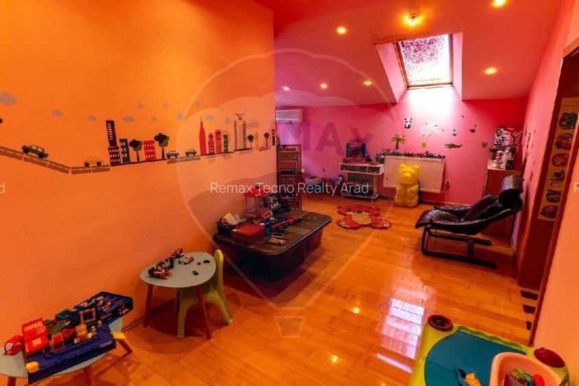Hotel / Pensiune de închiriat sau vanzare în zona Central,Hunedoara - 27