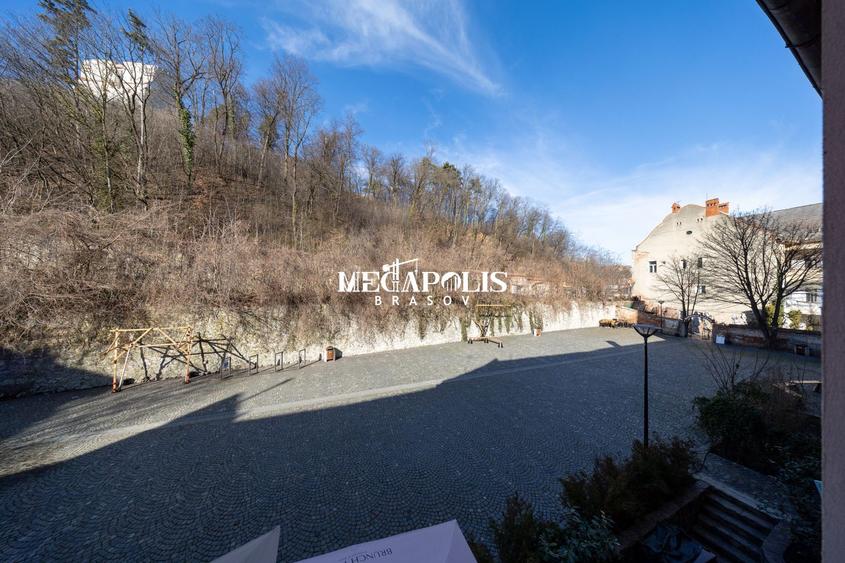 Apartament 2 camere | Piața Sfatului – Centrul Istoric | 50 mp