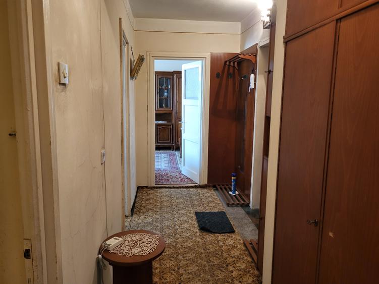 Apartament 2 camere, etaj 1, zonă gara Focsani.