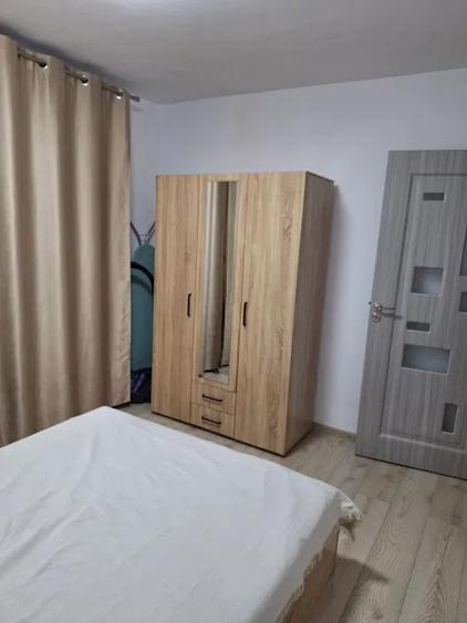 Apartament 2 camere, semidecomandat, 50 mp, renovat, Tomis 3