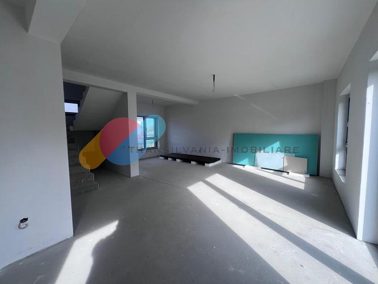 Casa duplex P+E, 4 camere-Dezmir