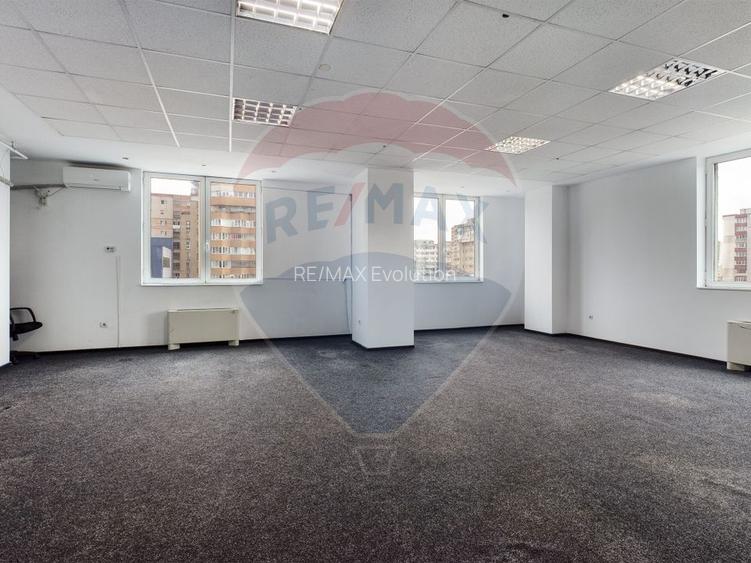 SPATIU COMERCIAL 80 MP OPEN SPACE CU GRUP SANITAR | GREEN CENTER ITC - 9