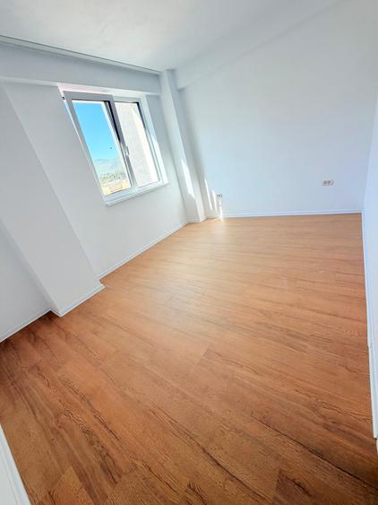 Apartament 3 camere 66 mp, baie cu geam, balcon, etaj 2, bloc nou