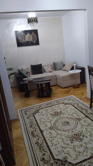 Apartament 3 camere, etaj 2, mobilat și utilat