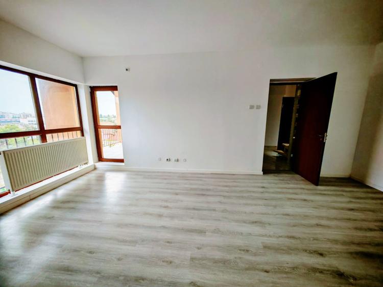 Apartament 3 camere, 94 mp, zona Brestei, Promenada Mall