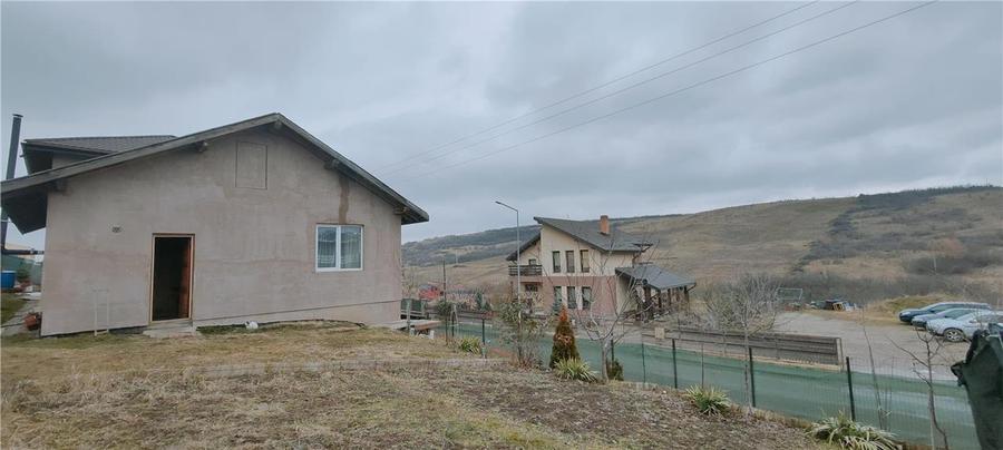 IASI VISAN BUCIUM CASA DUPLEX LA STRADA