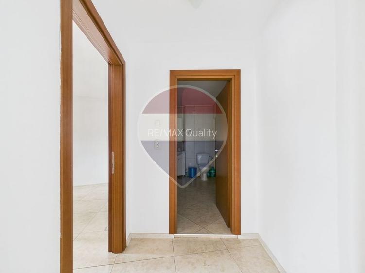 Apartament cu 3 camere de vanzare - Spatiu de birou - Rond Alba Iulia - 17