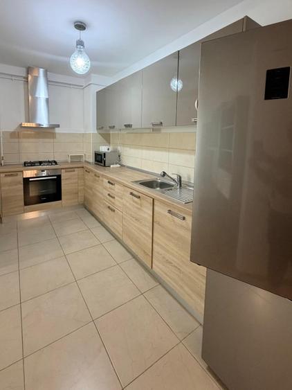 Apartament 2 camere , foarte mare, Ferdinand intersectie cu Strada Ritmului