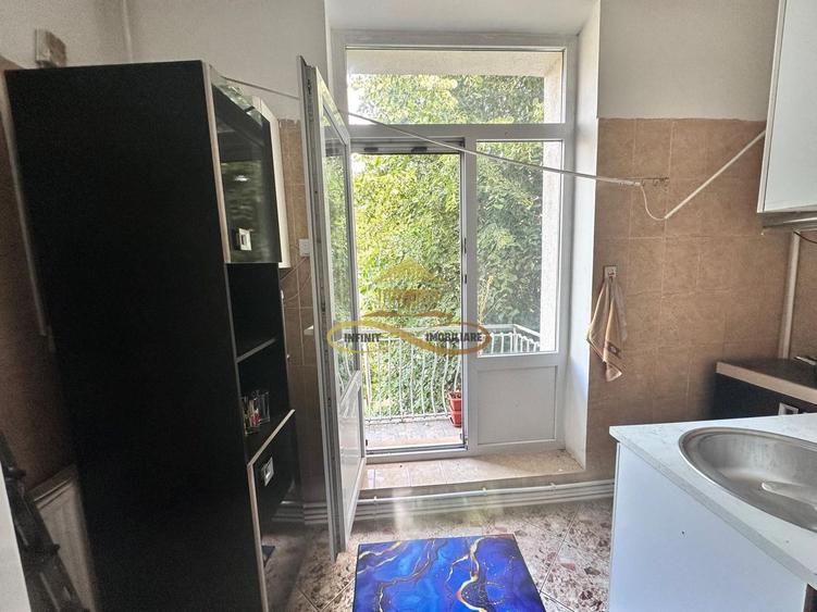 Apartament de vanzare 2 camere in Bacau strada Razboieni