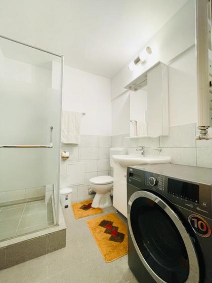 Apartament cu 3 camere de inchiriat in Piata Unirii - Fantani