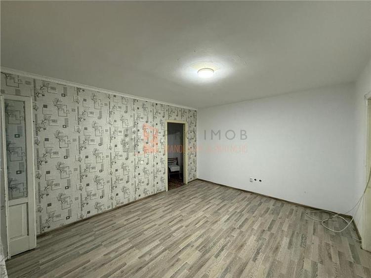 Apartament 2 camere cf 2 semidecomandat zona Ultracentrala