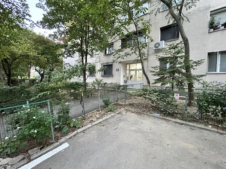 Apartament 3 Camere Titan/Costin Georgian