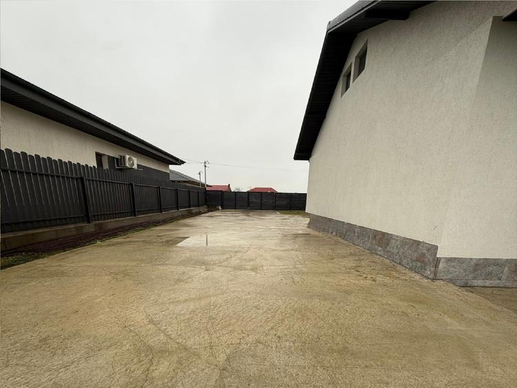 Case cu teren 600 m.p. Vasile Alecsandri - Galati