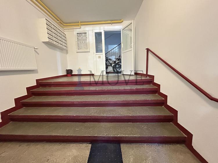 CĂPÂLNA- etaj 3/4- 2 Camere, centrală termică , baie cu fereastră